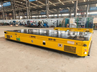 8 toneladas de AGV guiado por láser con paleta de elevación